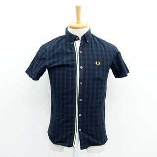 フレッドペリー(FRED PERRY)のFRED PERRY / フレッドペリー ◆半袖ボタンダウンシャツ/チェック柄/ネイビー×グリーン/サイズXS 【メンズ/MEN/男性/ボーイズ/紳士】 メンズファッション【中古】 [0220496861](シャツ)