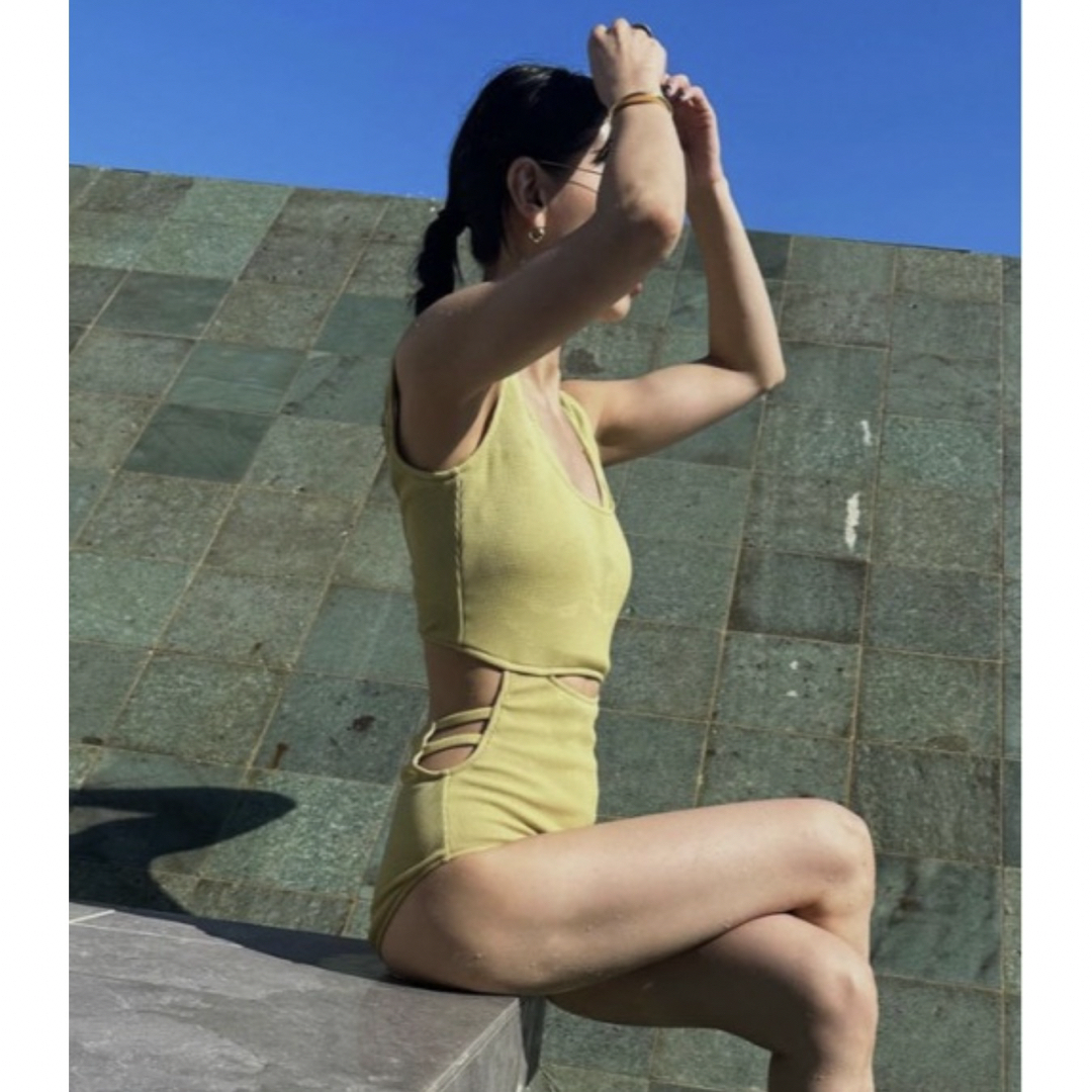 Ameri VINTAGE - 新品 Ameri 2024SS HOLE ONEPIECE SWIMWEARの Ameri VINTAGE - 新品 Ameri 2024SS HOLE ONEPIECE SWIMWEARの