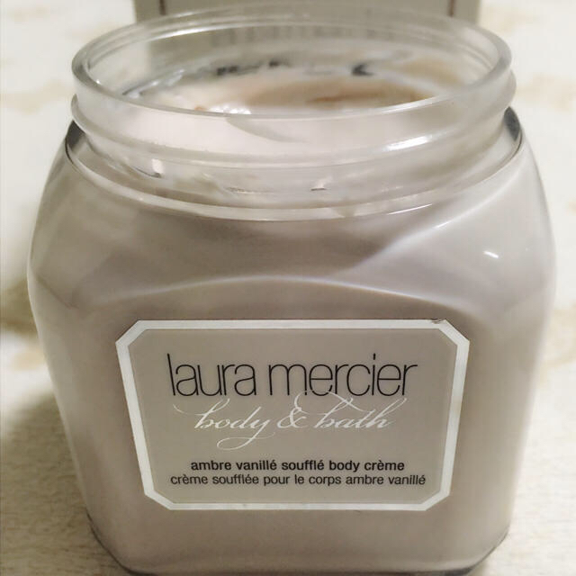 laura mercier(ローラメルシエ)のローラメルシエ アンバーバニラ300g コスメ/美容のボディケア(ボディクリーム)の商品写真