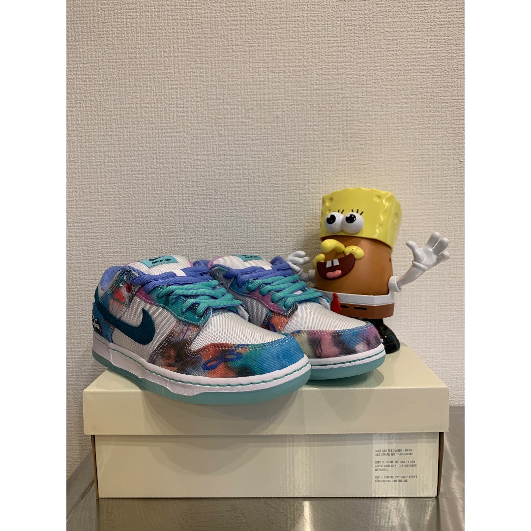 Futura × Nike SB Dunk Low HF6061-400
