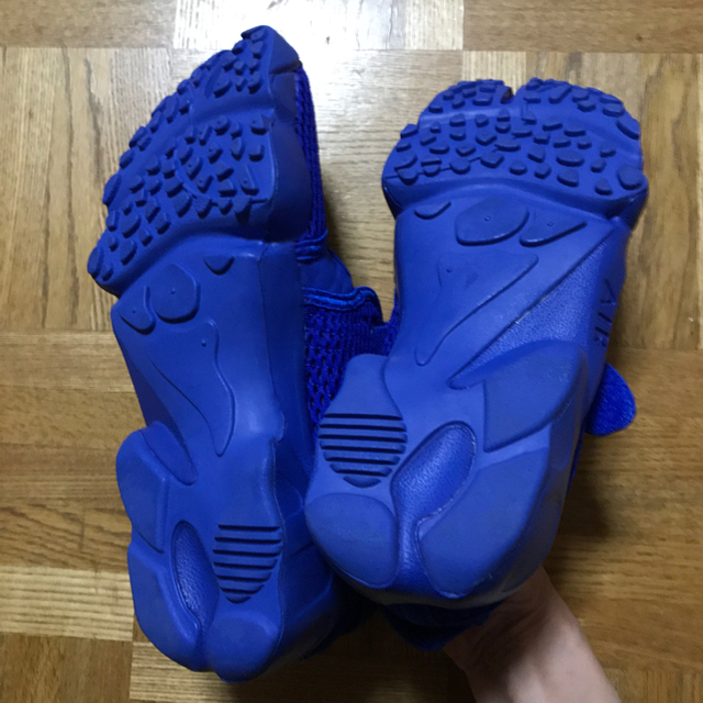 NIKE(ナイキ)のNIKEエアリフト新品鮮やかなブルー★caphBEAMSBOYsacaiKBF レディースの靴/シューズ(スニーカー)の商品写真