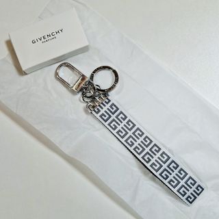 GIVENCHY(キーホルダー)のフリマアイテム一覧 GIVENCHY(キーホルダー)のフリマアイテム一覧
