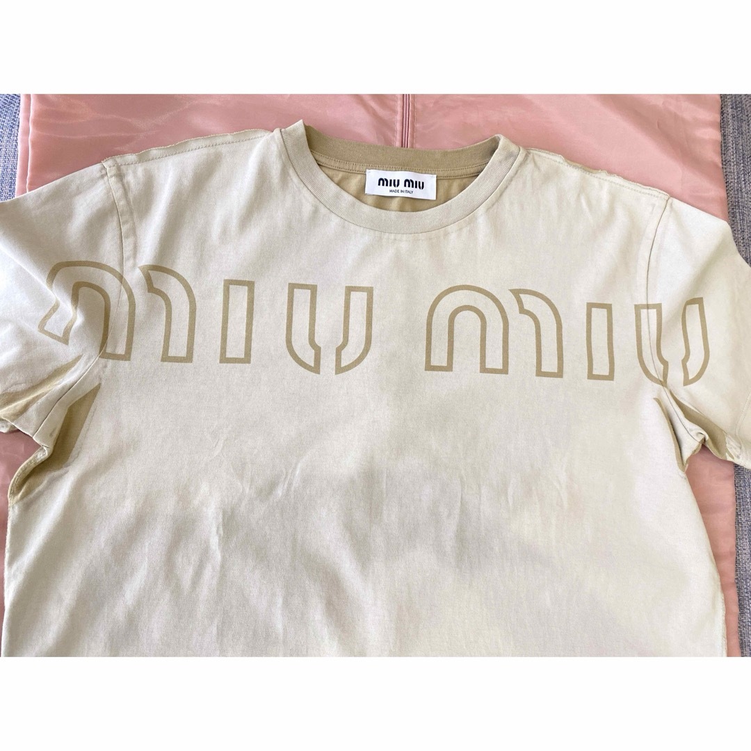 ミュウミュウ2023ロゴ入りTシャツ ミュウミュウ2023ロゴ入りTシャツ