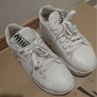 MIU MIUのフリマアイテム一覧 MIU MIUのフリマアイテム一覧