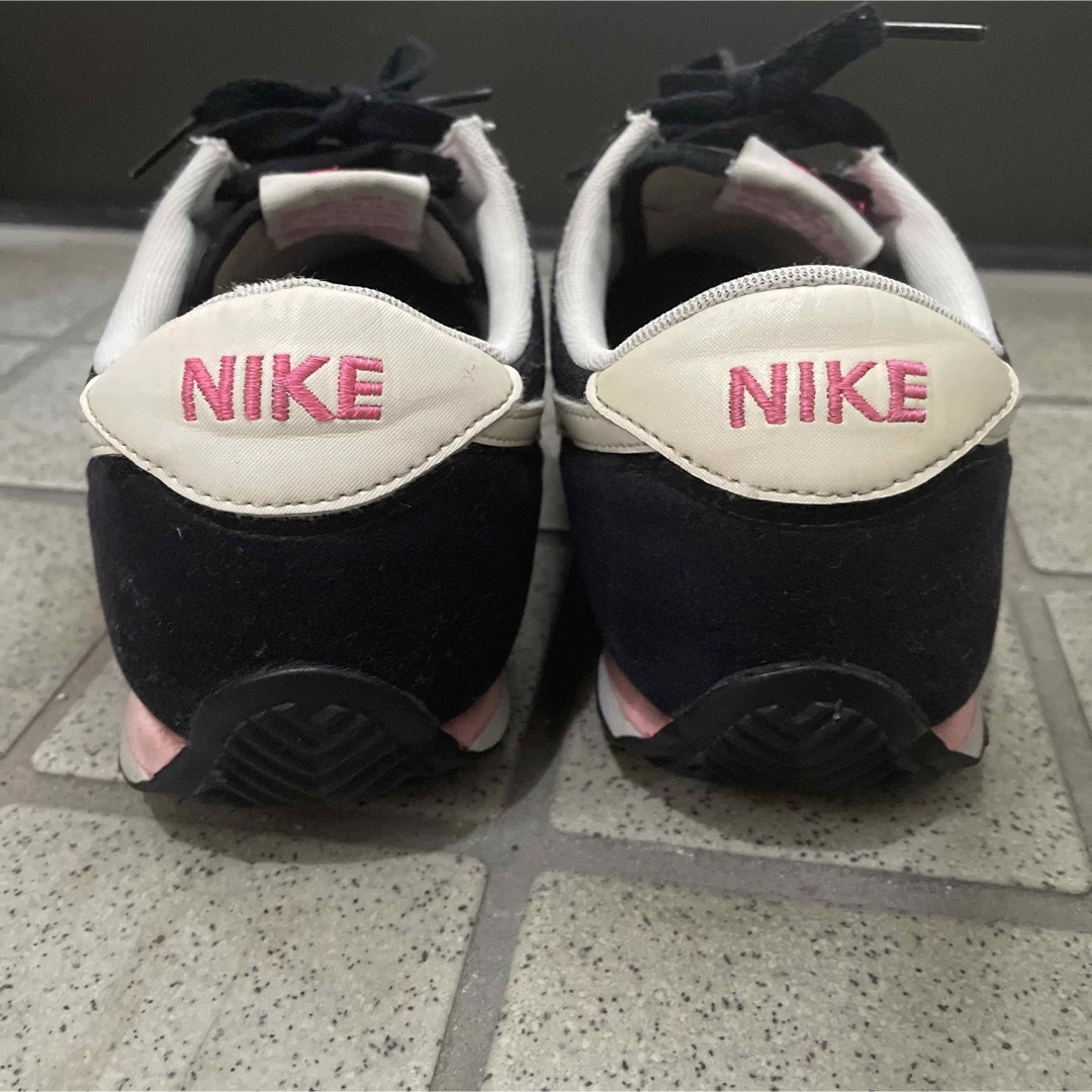 NIKE - NIKE ナイキ スニーカー ブラック ピンク 黒 24cmの通販 NIKE - NIKE ナイキ スニーカー ブラック ピンク 黒 24cmの通販