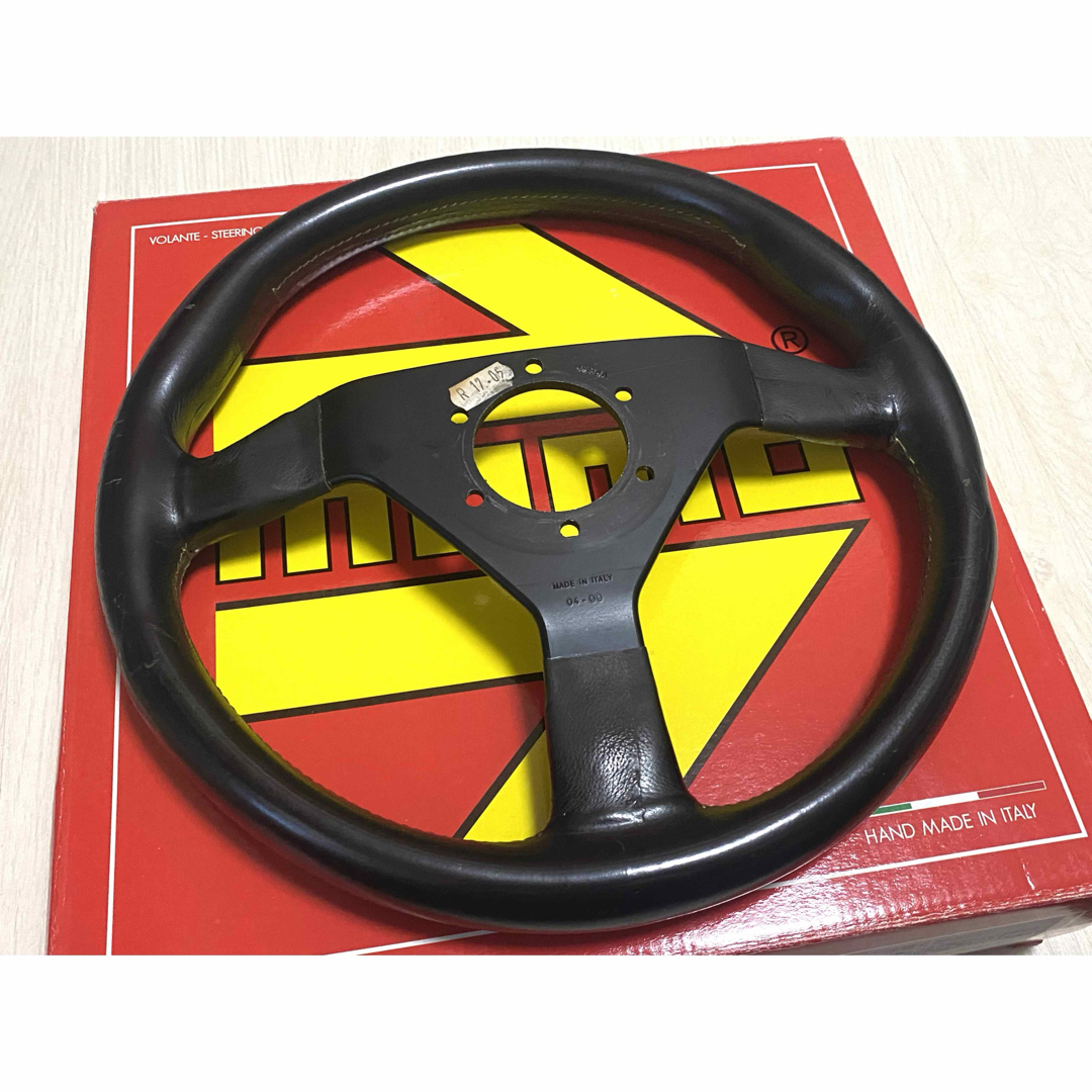 MOMO - MOMO VELOCE RACING 320mm ステアリングの通販 by L shop MOMO - MOMO VELOCE RACING 320mm ステアリングの通販 by L shop