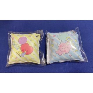くら寿司 特典 BT21  クッション型チャーム キーホルダー 2種類セット (キャラクターグッズ)