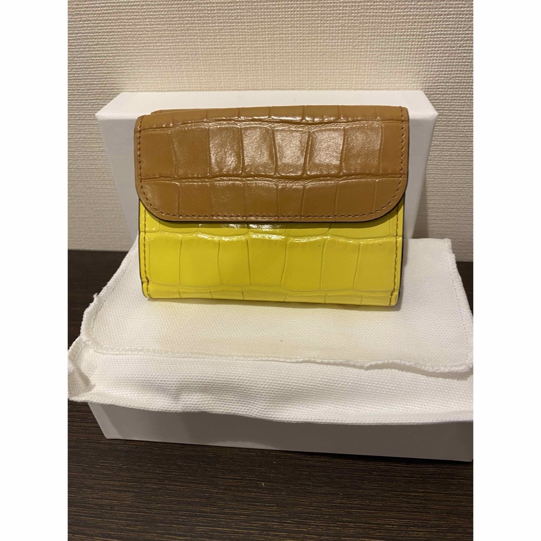 クロエ Chole 3つ折り財布 クロコ型押し クロエ Chole 3つ折り財布 クロコ型押し