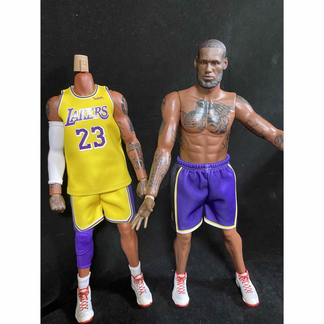 素体2体 NBA レブロン・ジェームズ フィギュア1/6 新品 LeBronの 素体2体 NBA レブロン・ジェームズ フィギュア1/6 新品 LeBronの