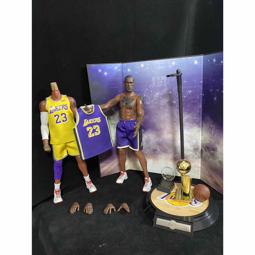 素体2体 NBA レブロン・ジェームズ フィギュア1/6 新品 LeBronの 素体2体 NBA レブロン・ジェームズ フィギュア1/6 新品 LeBronの