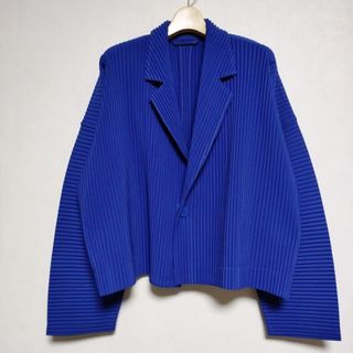 ISSEY MIYAKE(テーラードジャケット)のフリマアイテム一覧 ISSEY MIYAKE(テーラードジャケット)のフリマアイテム一覧
