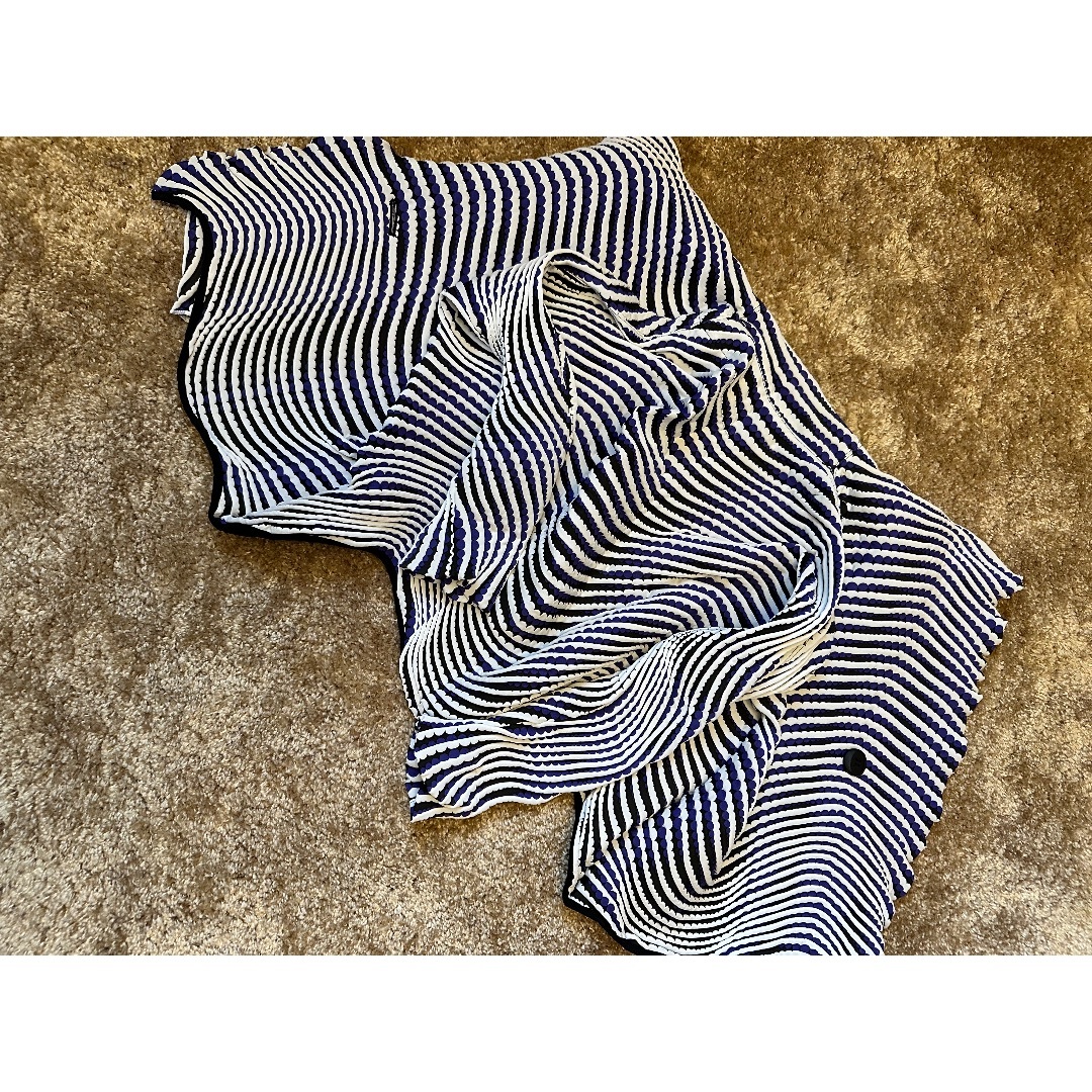 ISSEY MIYAKE - レア ISSEY MIYAKE 2018年スチームストレッチ