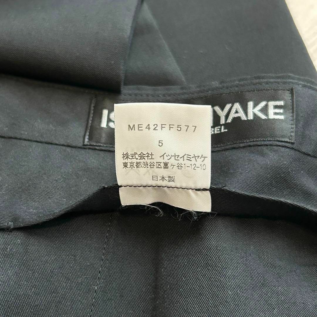 ISSEY MIYAKE - イッセイミヤケ 黒 ソリッドスーツ セットアップ ISSEY MIYAKE - イッセイミヤケ 黒 ソリッドスーツ セットアップ