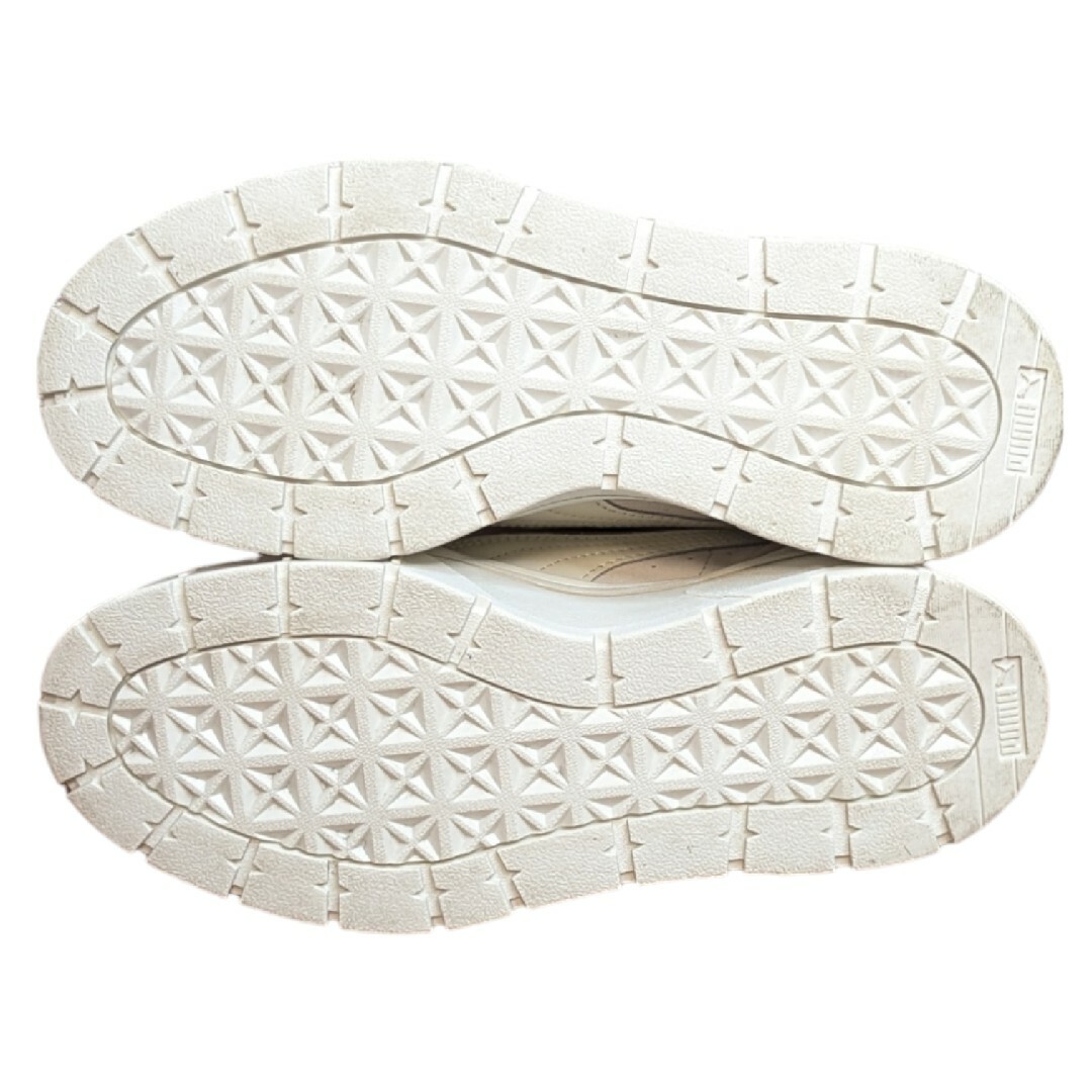 PUMA - PUMA MAYZE プーマ メイズ 24cm ベージュ 厚底スニーカー PUMA - PUMA MAYZE プーマ メイズ 24cm ベージュ 厚底スニーカー