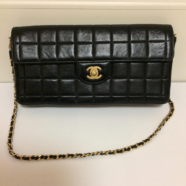 CHANEL(シャネル)の正規品 シャネルチョコバー ショルダーバッグ レディースのバッグ(ショルダーバッグ)の商品写真