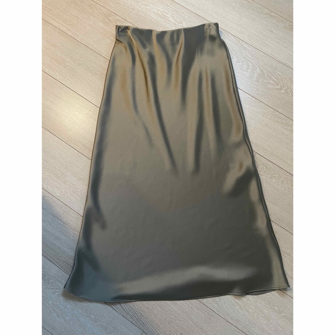 ZARA - zara サテンスカートの通販 by ataan's shop|ザラならラクマ ZARA - zara サテンスカートの通販 by ataan's shop|ザラならラクマ