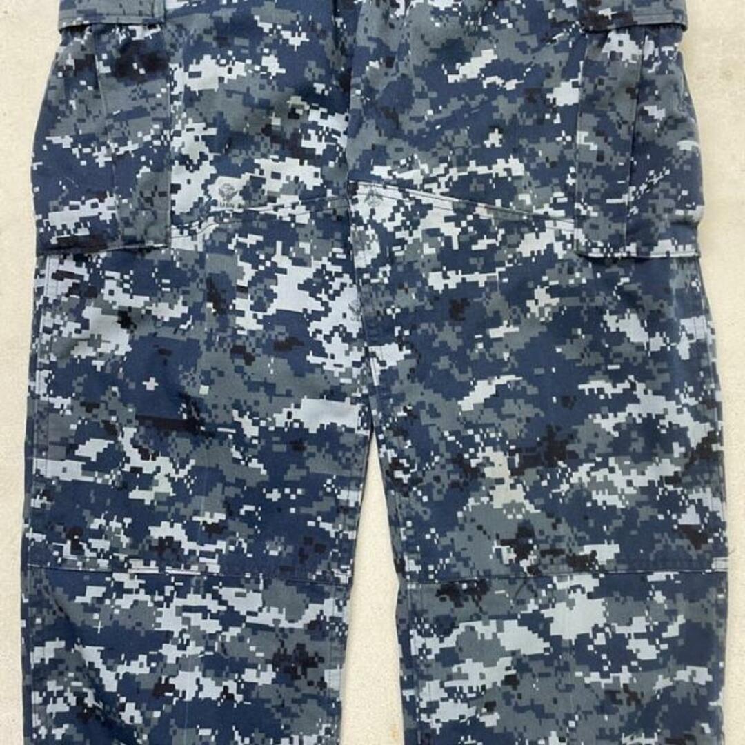 07年納品 米軍実品 US NAVY デジタルカモ 迷彩 ミリタリーカーゴ 07年納品 米軍実品 US NAVY デジタルカモ 迷彩 ミリタリーカーゴ