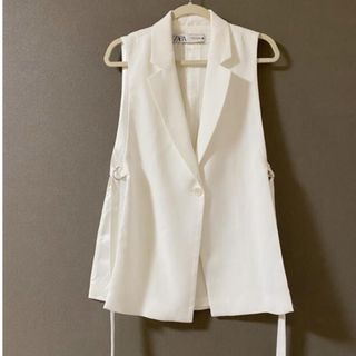 ZARA(ベスト/ジレ ・ ホワイト/白色系)のフリマアイテム一覧 ZARA(ベスト/ジレ ・ ホワイト/白色系)のフリマアイテム一覧