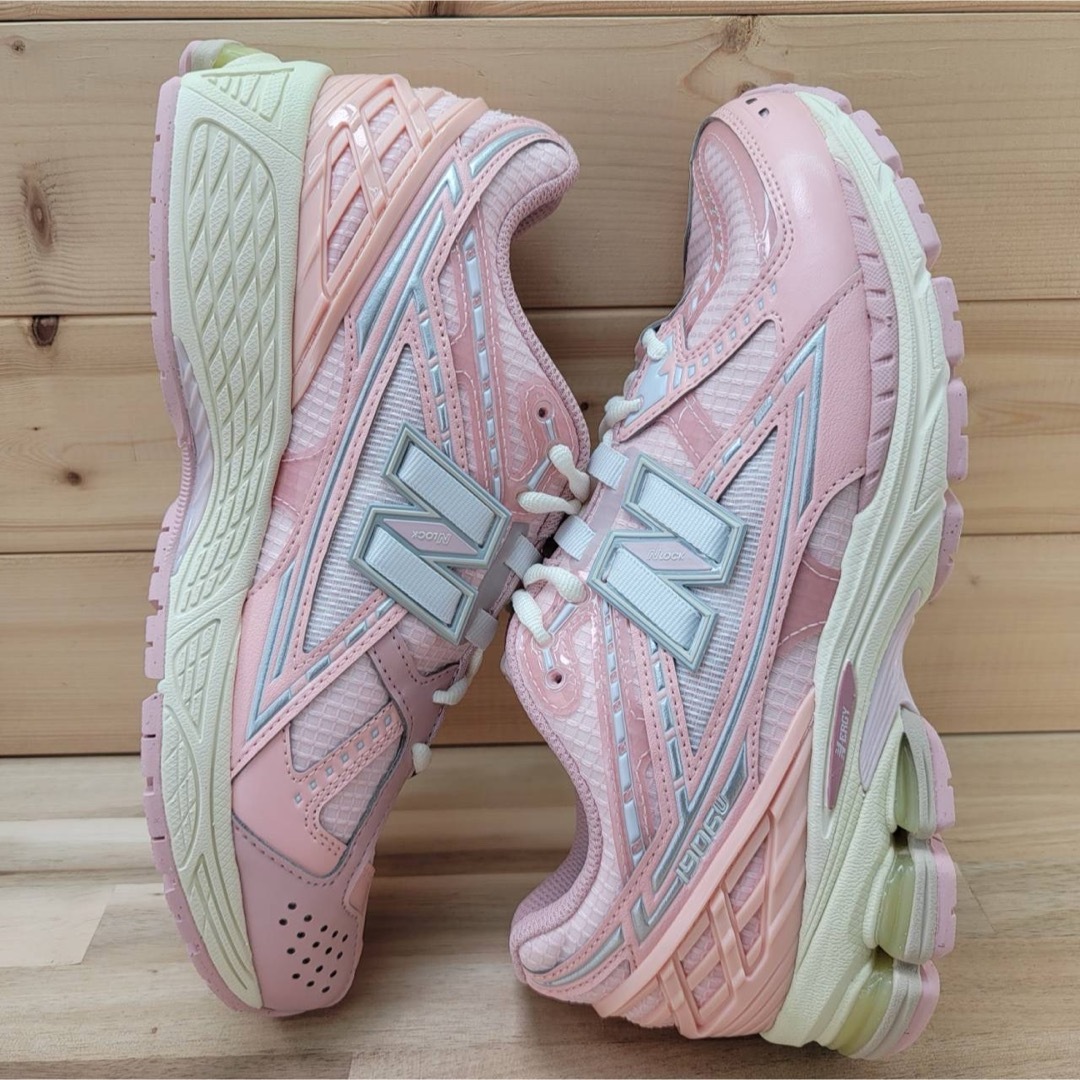 New Balance - ニューバランス M1906NLN ピンク 24.5㎝の通販 by New Balance - ニューバランス M1906NLN ピンク 24.5㎝の通販 by