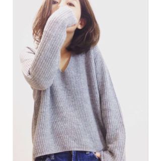 ユニクロ(UNIQLO)のユニクロ カシミヤブレンドVネックセーター(ニット/セーター)