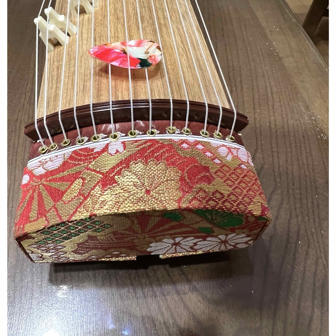☆超美品☆ミニ琴 全長約42cm 短琴 和楽器 13弦 お筝 お琴 ☆超美品☆ミニ琴 全長約42cm 短琴 和楽器 13弦 お筝 お琴