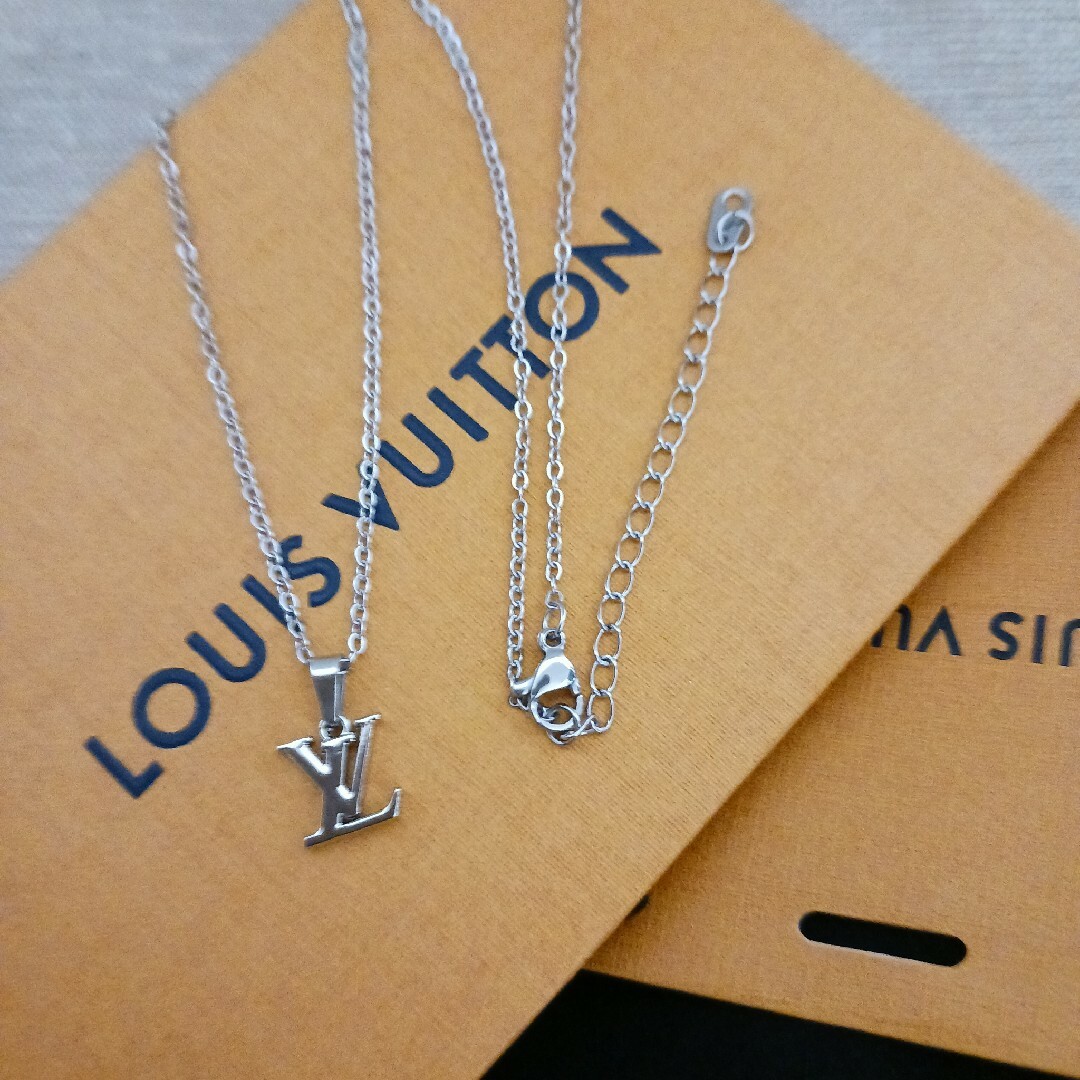 未使用LOUIS VUITTON ルイヴィトンネックレス コリエダミエカラーズ 未使用LOUIS VUITTON ルイヴィトンネックレス コリエダミエカラーズ
