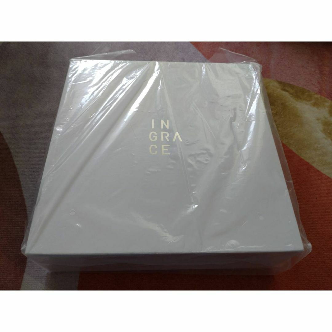 INGRACE イングレース 光美容器 MBE101A (ホワイト) EMS&赤 INGRACE イングレース 光美容器 MBE101A (ホワイト) EMS&赤