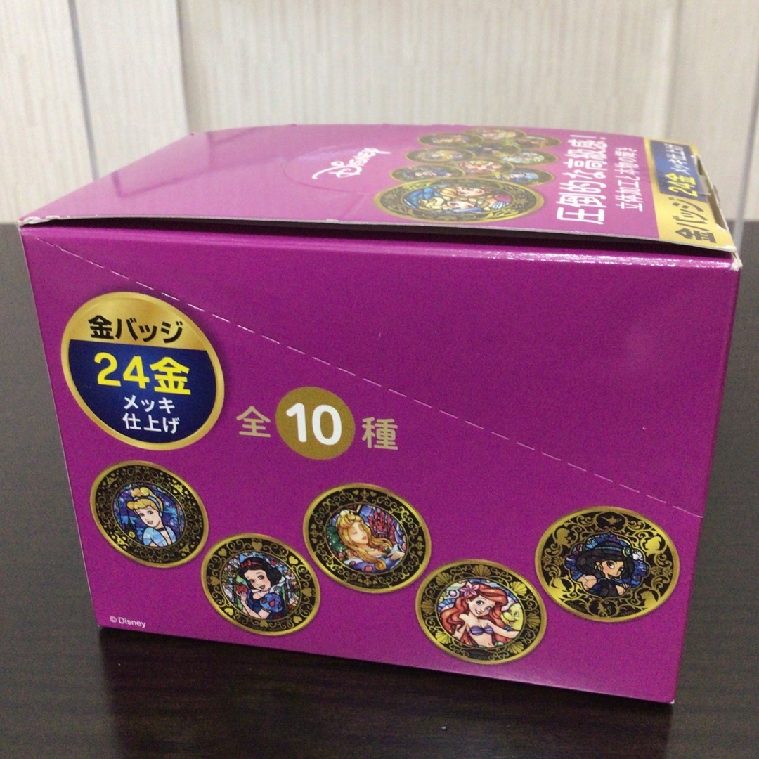 ディズニー プリンセス 24金メッキ仕上げ 金バッジ 1箱 10個入り ディズニー プリンセス 24金メッキ仕上げ 金バッジ 1箱 10個入り