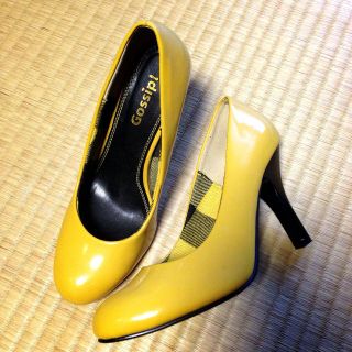 黄色パンプス(ハイヒール/パンプス)