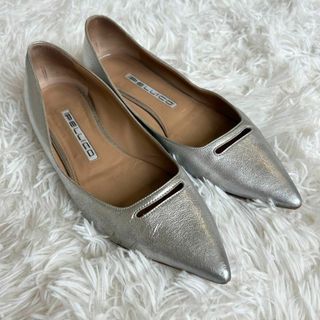 PELLICO - ペリーコ アネッリ シルバー フラット パンプス 上品 PELLICO - ペリーコ アネッリ シルバー フラット パンプス 上品