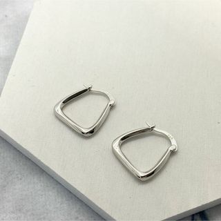 台形型ピアス　 シルバー【1-173】(ピアス)
