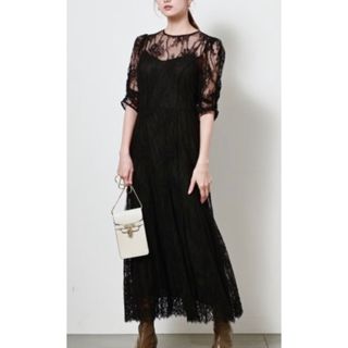 スナイデル(SNIDEL)の☆新品・未着用・タグ付き☆ スナイデル バックデザイン総レースワンピース(ロングワンピース/マキシワンピース)