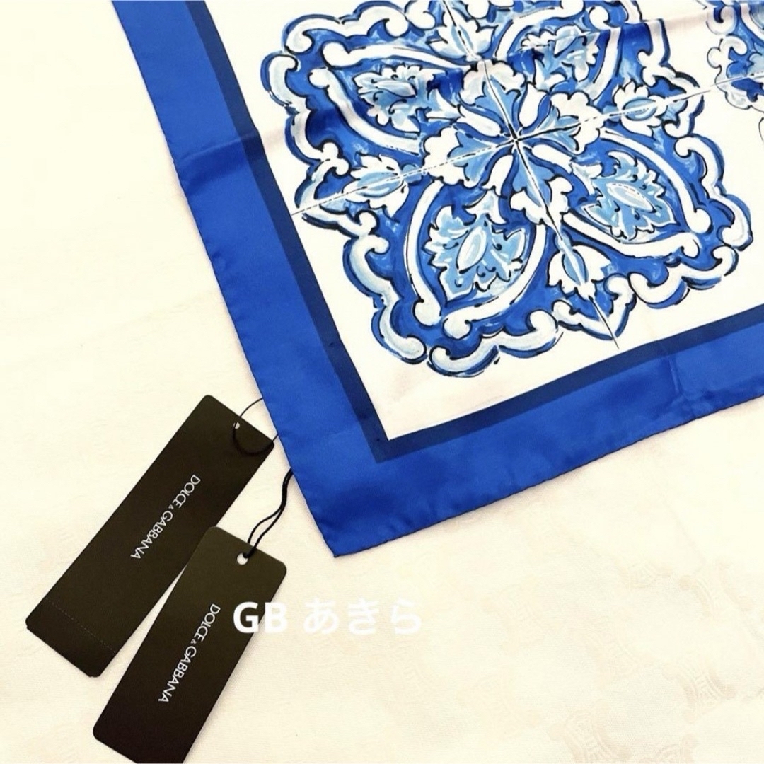 新品、タグ付き】dolce&gabbana マヨルカ柄シルクスカーフ 大判 新品、タグ付き】dolce&gabbana マヨルカ柄シルクスカーフ 大判