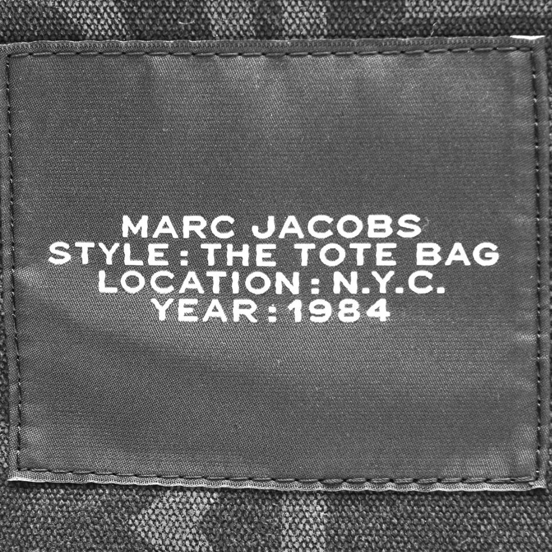 MARC JACOBS Monogram ToteBag Medium 黒 MARC JACOBS Monogram ToteBag Medium 黒