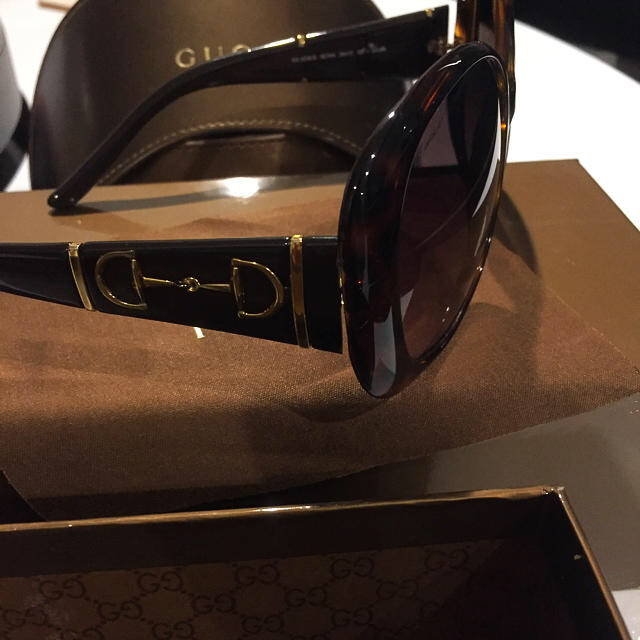 Gucci(グッチ)のGUCCI サングラス グッチ レディースのファッション小物(サングラス/メガネ)の商品写真