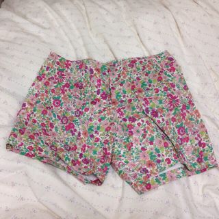 ビームスボーイ(BEAMS BOY)の花柄ショートパンツ(ショートパンツ)