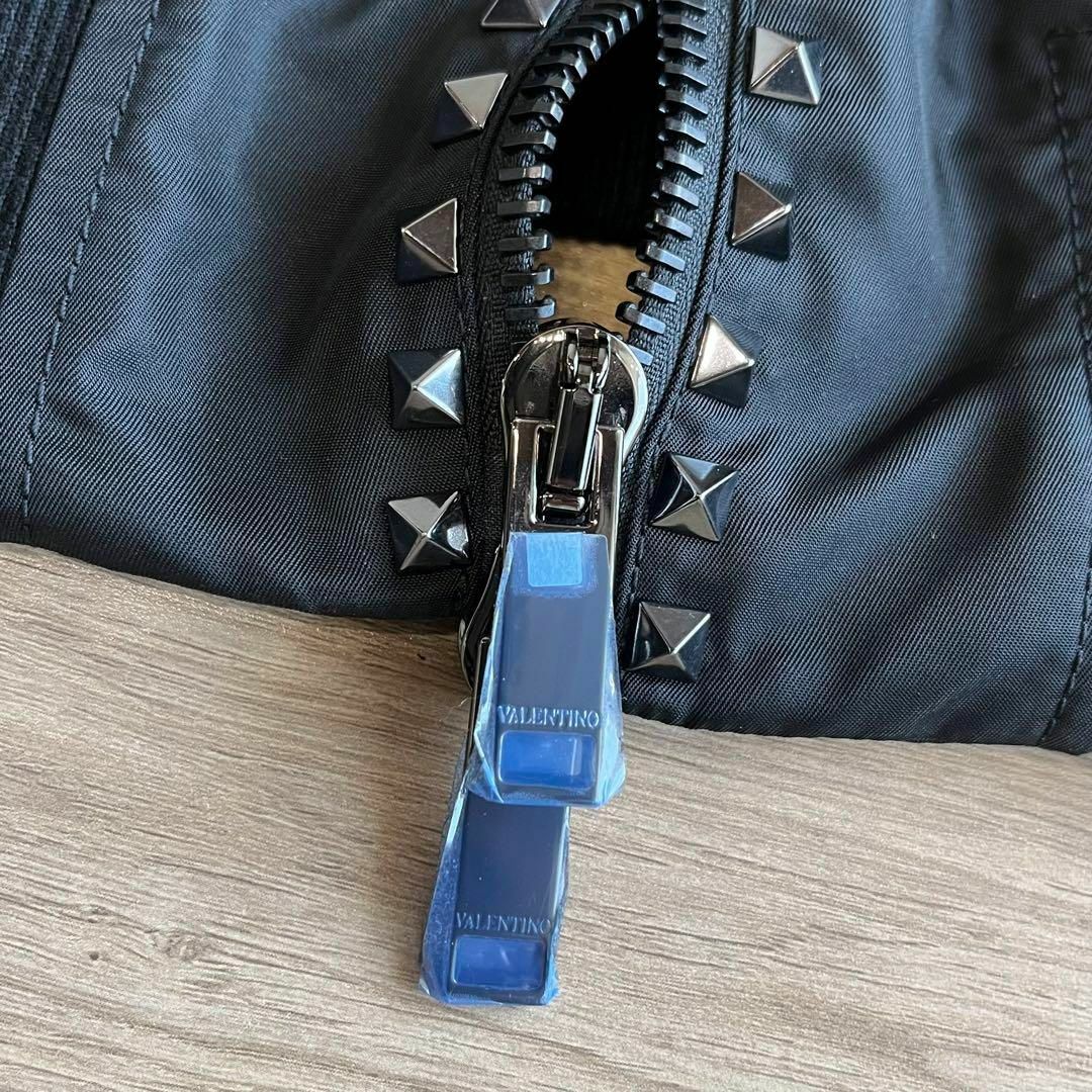 VALENTINO - 未使用品 ヴァレンティノ ロックスタッズ MA-1 VALENTINO - 未使用品 ヴァレンティノ ロックスタッズ MA-1