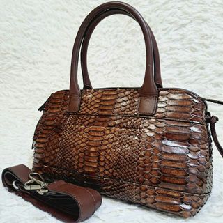 BRUNELLO CUCINELLI(ショルダーバッグ)のフリマアイテム一覧 BRUNELLO CUCINELLI(ショルダーバッグ)のフリマアイテム一覧