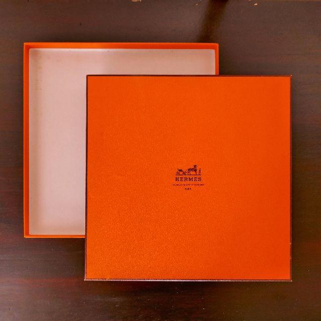 Hermes(エルメス)のエルメス　カレ90「RYTHMES DU MONDE」 レディースのファッション小物(バンダナ/スカーフ)の商品写真