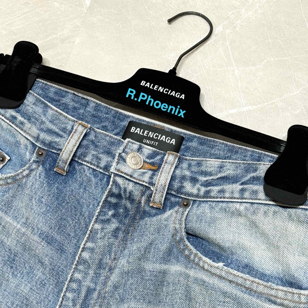 BALENCIAGA - 【BALENCIAGA】DESTROYED SKATER JEANS Sの通販 by BALENCIAGA - 【BALENCIAGA】DESTROYED SKATER JEANS Sの通販 by