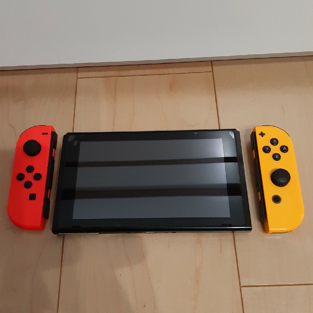 Nintendo Switch 2020年製 液晶画面に故障あり【ジャンク品】 Nintendo Switch 2020年製 液晶画面に故障あり【ジャンク品】