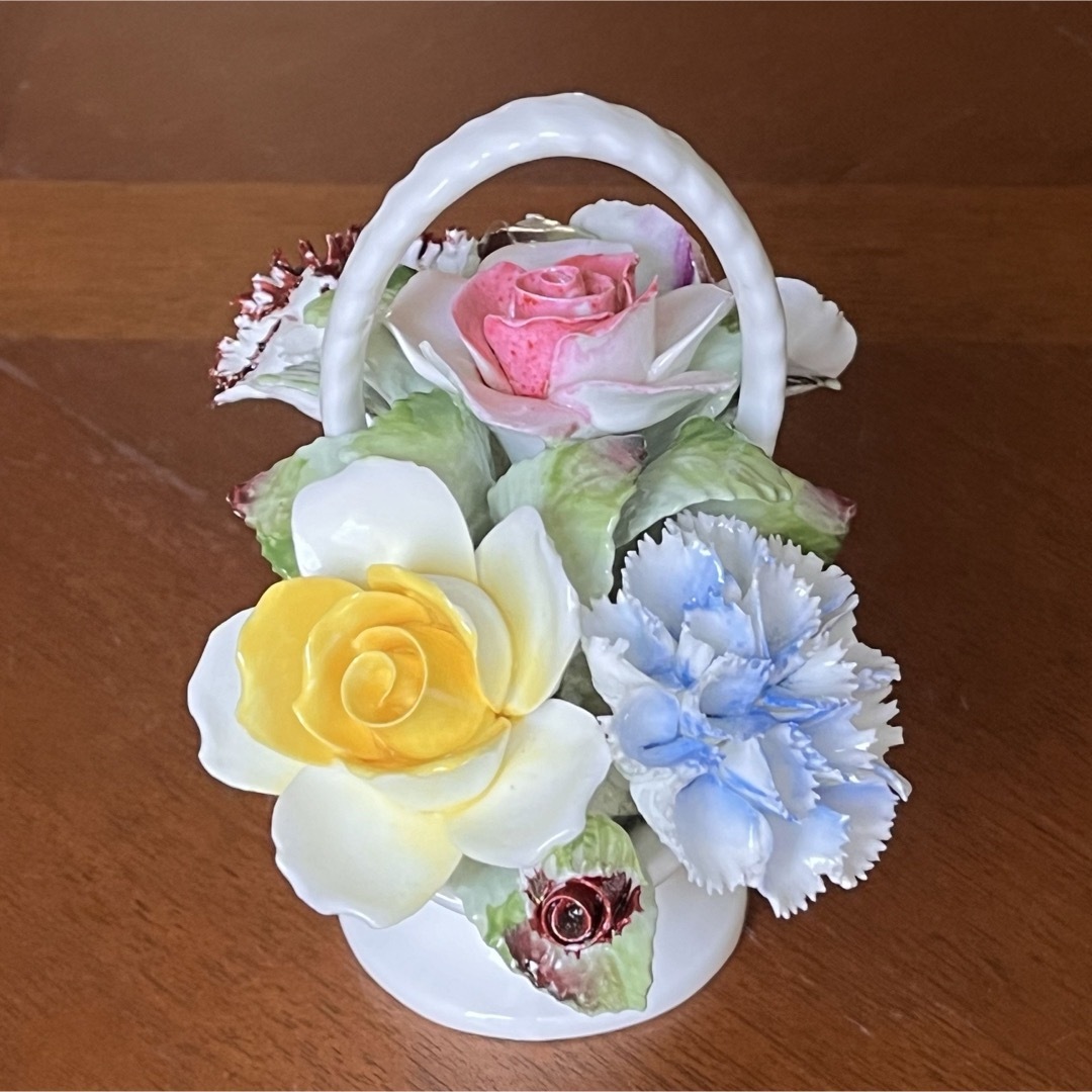 ロイヤルドルトン☆フラワーバスケット☆大きめの陶花(小難あり) ロイヤルドルトン☆フラワーバスケット☆大きめの陶花(小難あり)