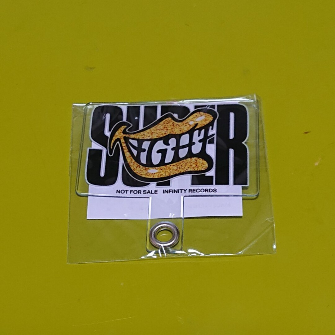 関ジャニ∞(カンジャニエイト)のクチビルくん エンタメ/ホビーのアニメグッズ(キーホルダー)の商品写真