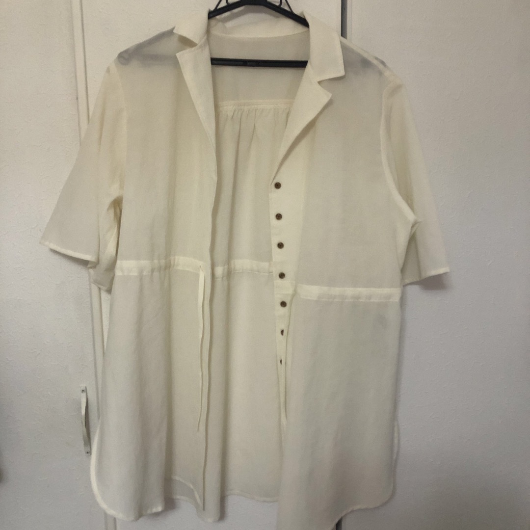 apart by lowrys(アパートバイローリーズ)のapart by lowrys ドロストシアーシャツ  レディースのトップス(Tシャツ(半袖/袖なし))の商品写真