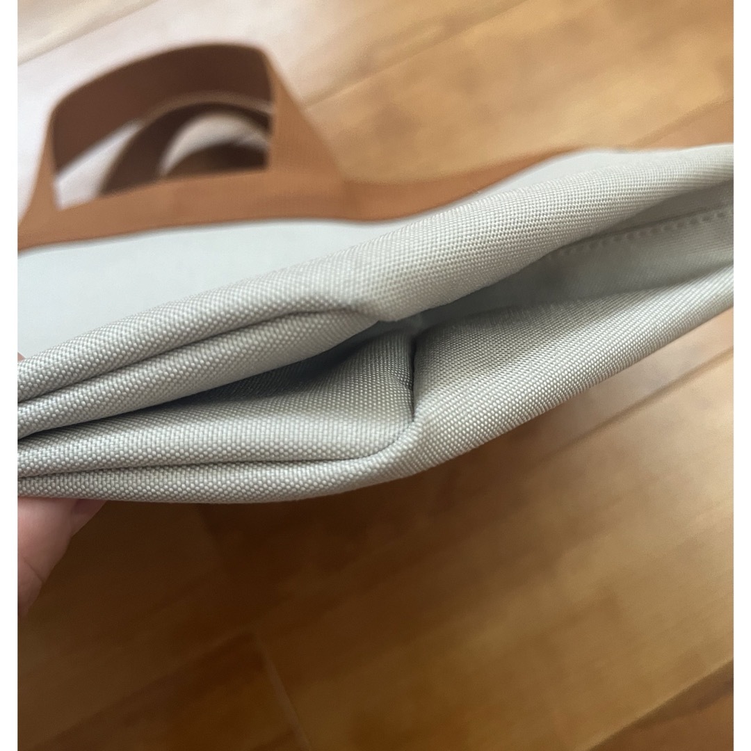 Herve Chapelier(エルベシャプリエ)の美品　限定　エルベシャプリエ　707C マスティック×ヴィゴーニュ×モカ レディースのバッグ(トートバッグ)の商品写真