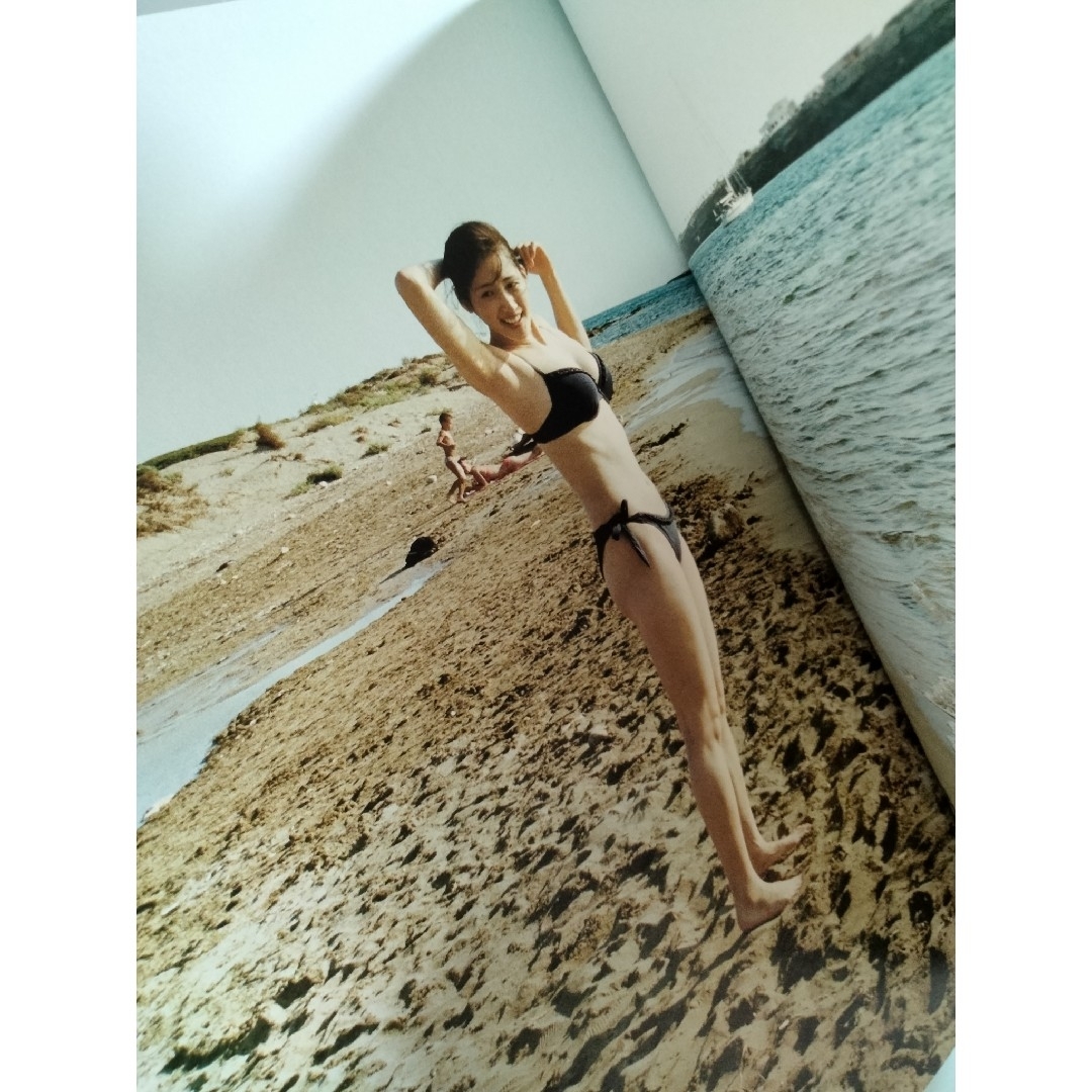 綾瀬はるか直筆サイン入り写真集…SEA STORIESの通販 by まごみき 綾瀬はるか直筆サイン入り写真集…SEA STORIESの通販 by まごみき