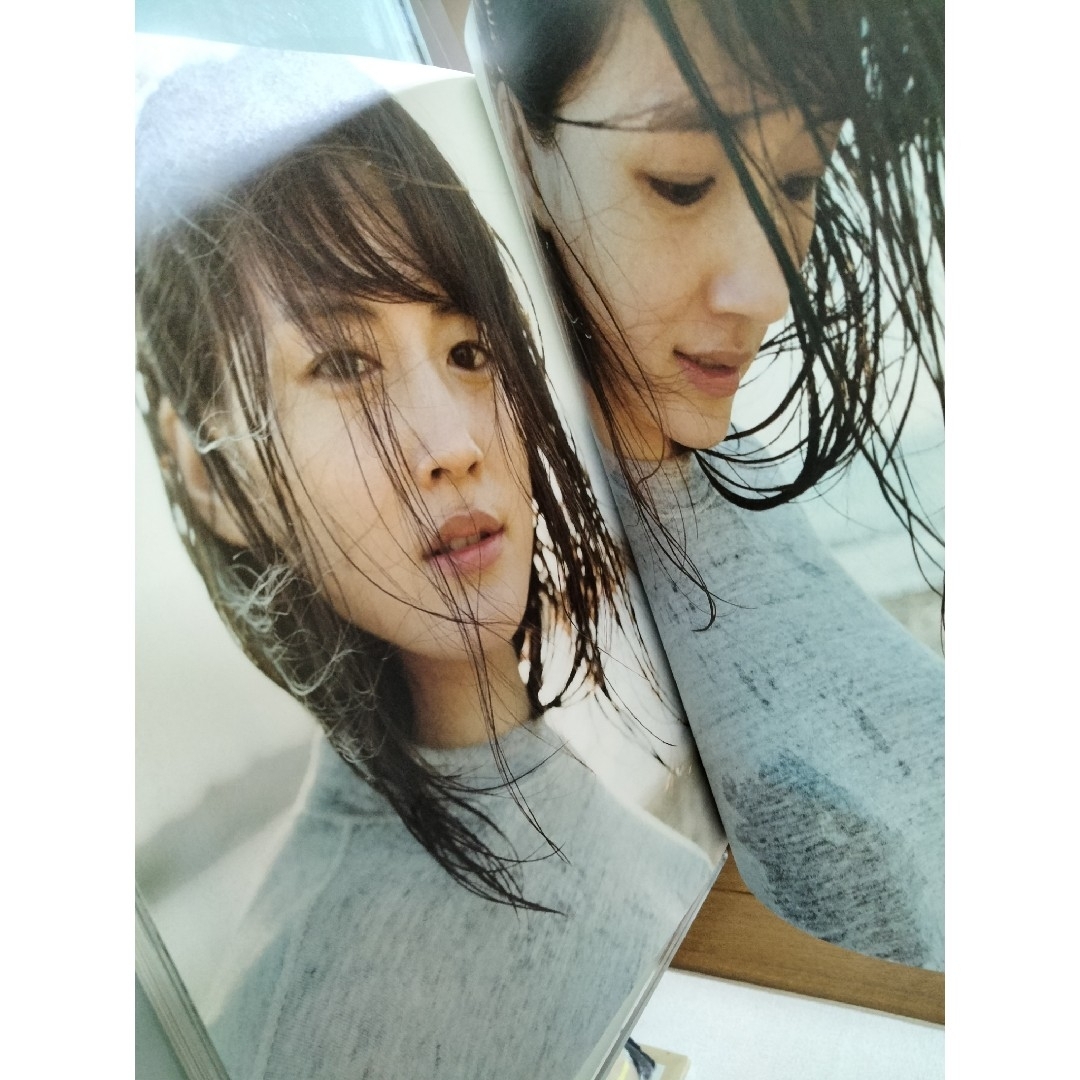 綾瀬はるか直筆サイン入り写真集…SEA STORIESの通販 by まごみき 綾瀬はるか直筆サイン入り写真集…SEA STORIESの通販 by まごみき