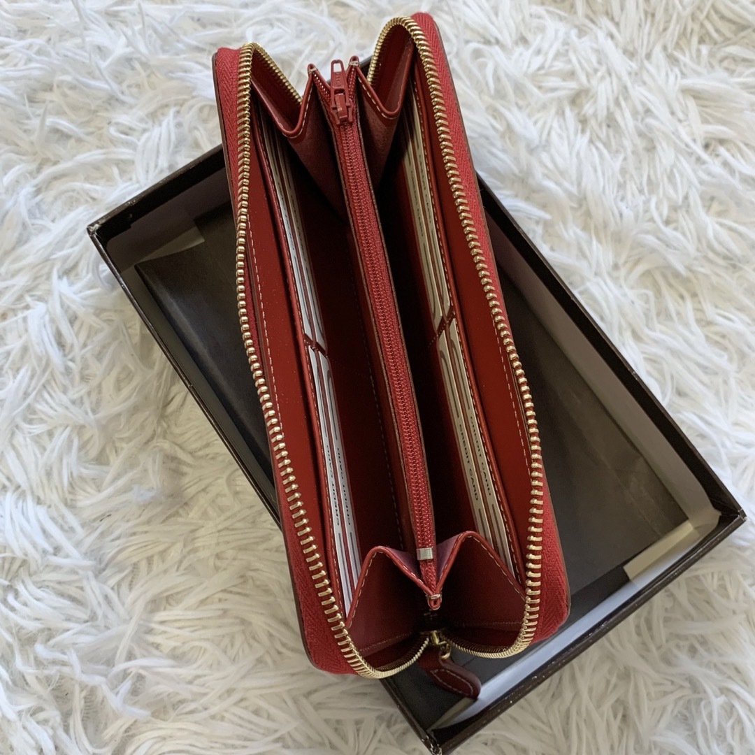 未使用 ボルドリーニセレリア ラウンドジップ レザー長財布 未使用 ボルドリーニセレリア ラウンドジップ レザー長財布