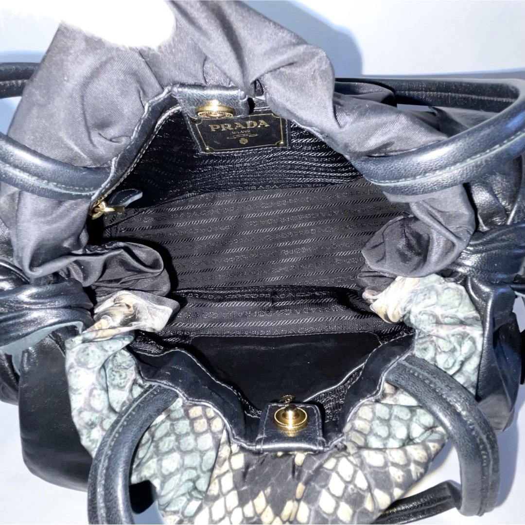 美品 正規品 PRADA プラダ トートバッグ パイソン柄 ナイロン レザー 美品 正規品 PRADA プラダ トートバッグ パイソン柄 ナイロン レザー