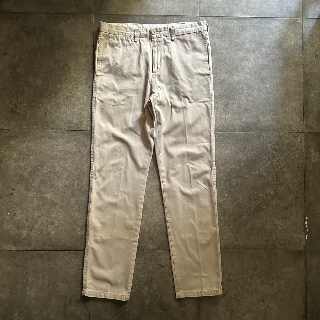 A.P.C(アーペーセー)のアーペーセー×カーハート チノパン ベージュ 31×32 メンズのパンツ(チノパン)の商品写真